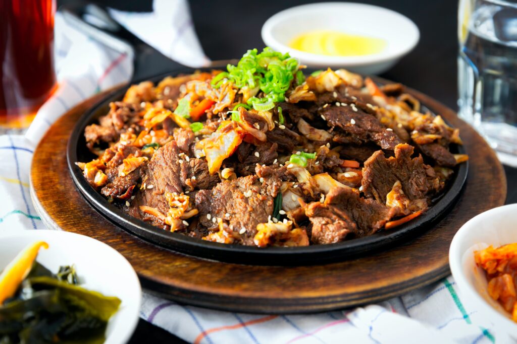 Việc chọn chính xác phần ngon nhất của món ăn sẽ giúp bạn cho ra những bức hình ngon miệng và sắc nét đến từng chi tiết nhỏ, dễ dàng thu hút khách hàng. Việc chọn chính xác phần ngon nhất của món ăn sẽ giúp bạn cho ra những bức hình ngon miệng và sắc nét đến từng chi tiết nhỏ, dễ dàng thu hút khách hàng - Nguồn Pexels.