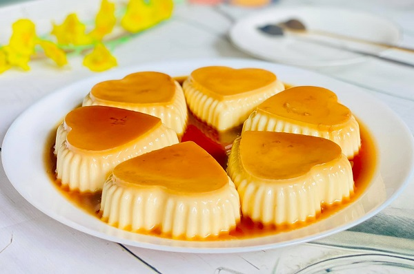 Chè, bánh flan,...
