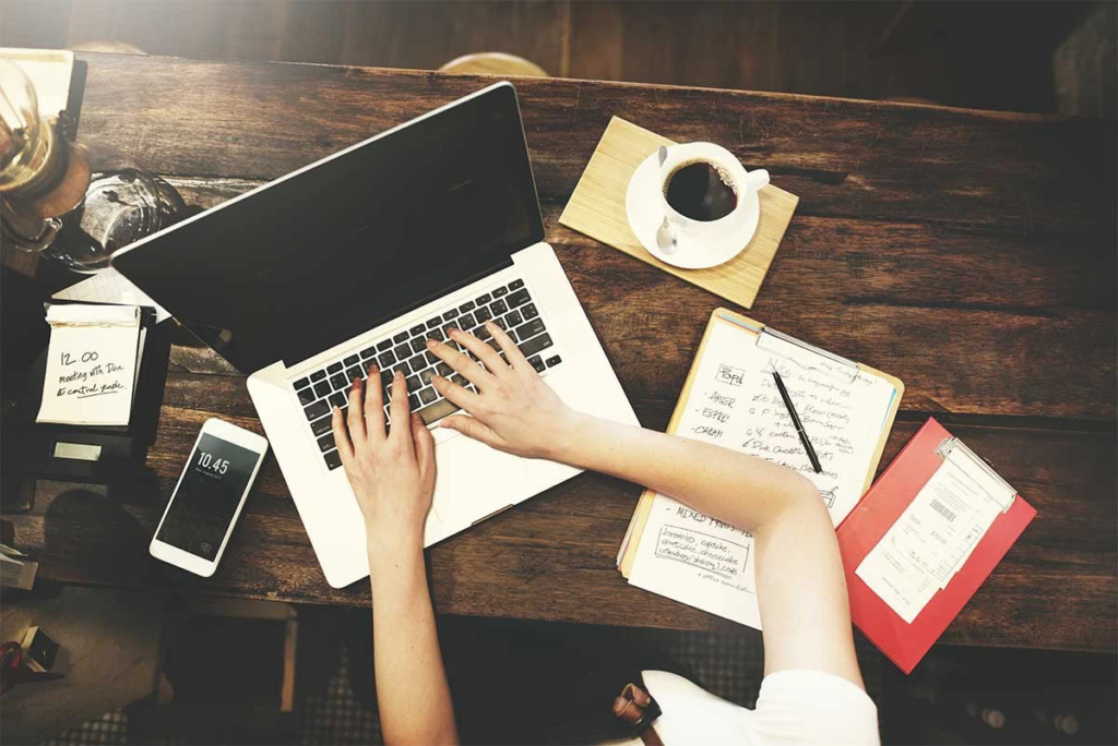 Cung cấp dịch vụ viết lách, biên tập, phát triển nội dung cho website và các kênh truyền thông xã hội