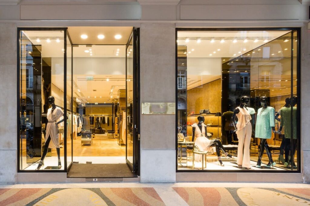 Hình: Đặt tên shop quần áo mang yếu tố đặc trưng vùng miền
Nguồn: Internet