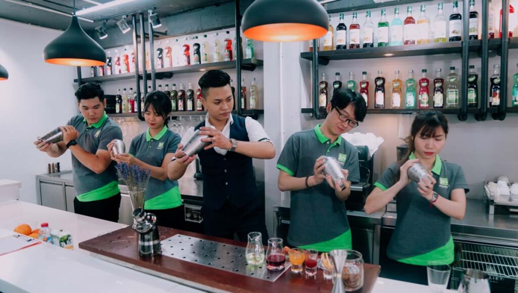 Hình: Hướng nghiệp Á - Âu
Nguồn: Internet