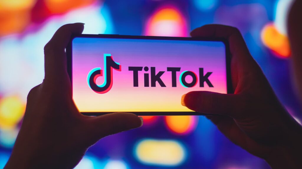 Hình: TikTok là nền tảng chia sẻ video ngắn phổ biến hiện nay
Nguồn: Internet