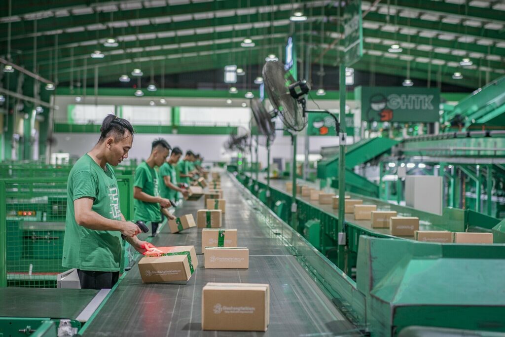Hình: Hỗ trợ dịch vụ hoàn trả đơn hàng
Nguồn: Internet