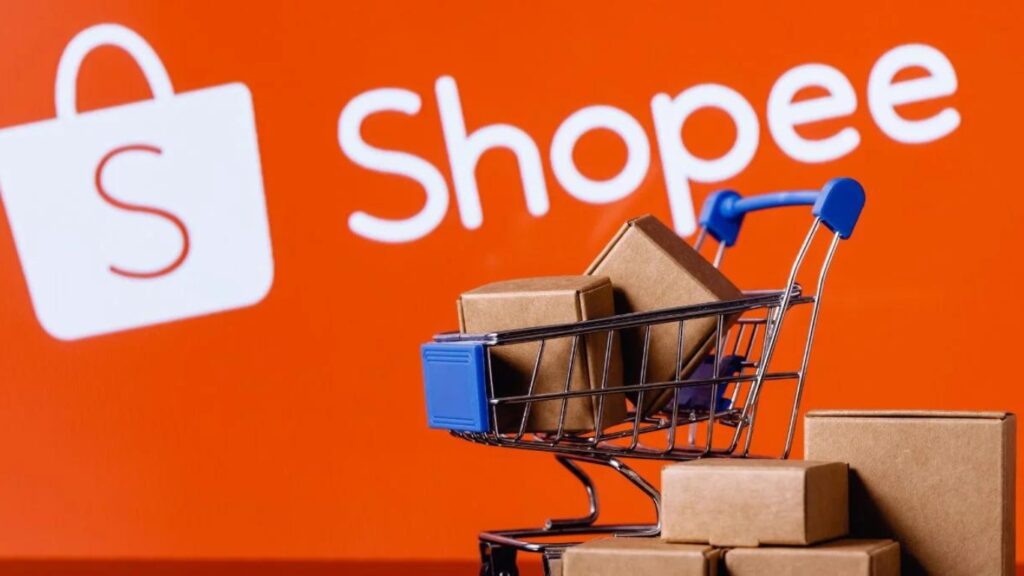 Hình: Bán hàng trên Shopee
Nguồn: Internet