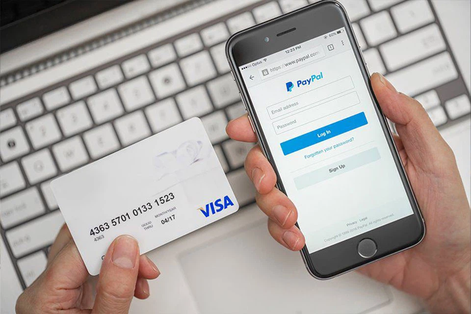 Hình: Thêm thẻ visa
Nguồn: Internet