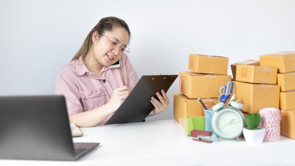 Hình: Tư vấn và chốt đơn
Nguồn: Internet