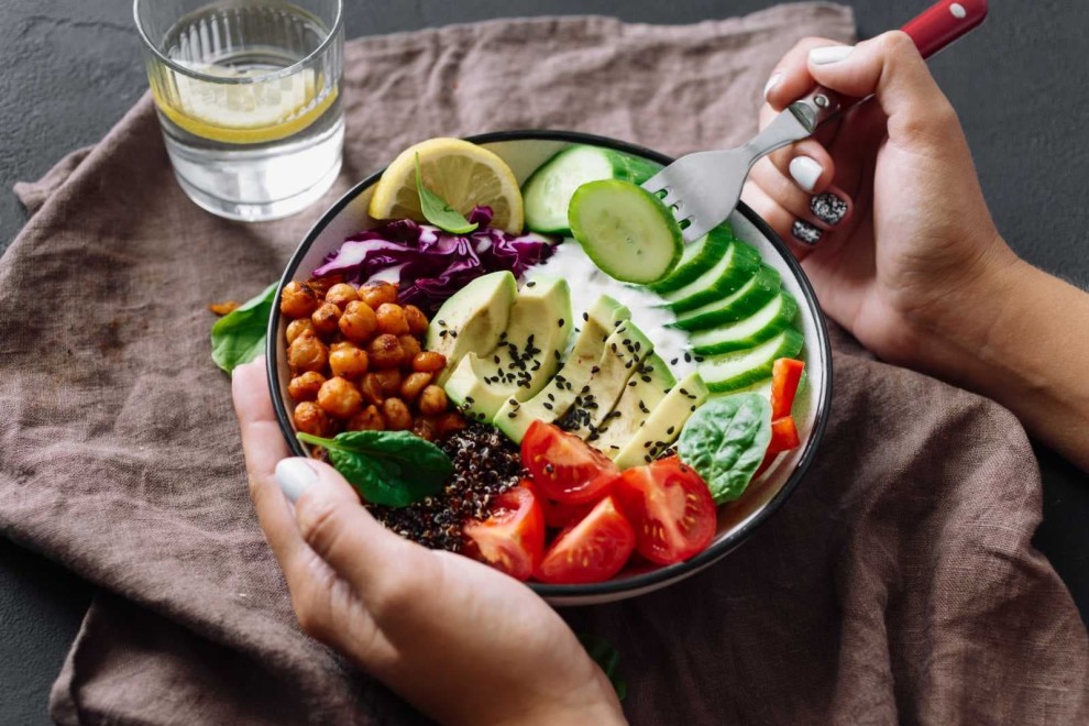 Hình: Chế biến đồ ăn eat clean
Nguồn: Internet