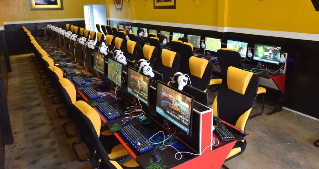 Hình: Kinh nghiệm chọn mặt bằng mở quán net
Nguồn: Internet