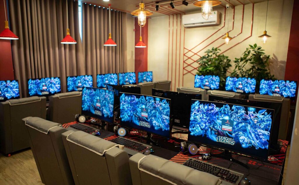 Hình: Thiết kế phòng net sao cho phù hợp
Nguồn: Internet
