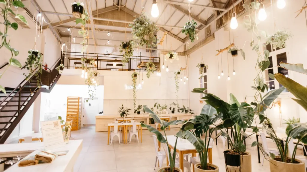 Hình: Trang trí quán cafe bằng đèn thả trần
Nguồn: Internet