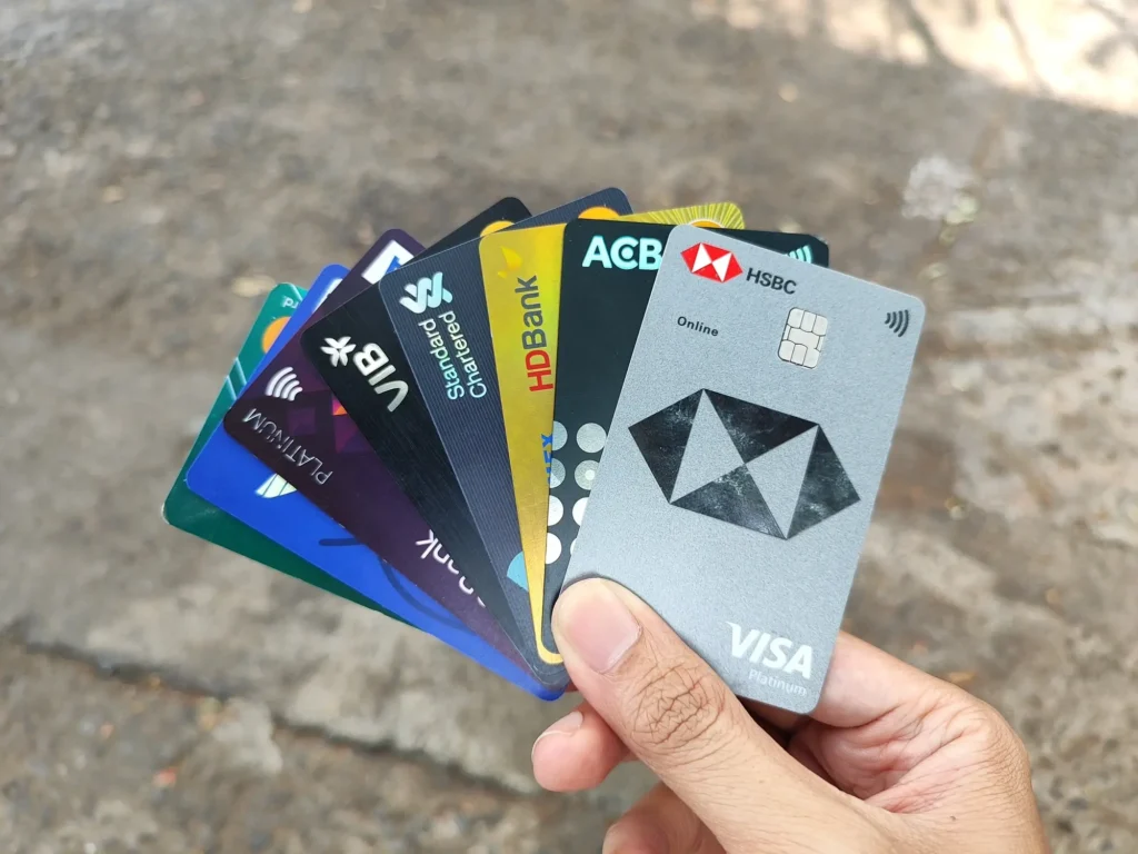 Hình: Các loại thẻ tín dụng phổ biến
Nguồn: Internet